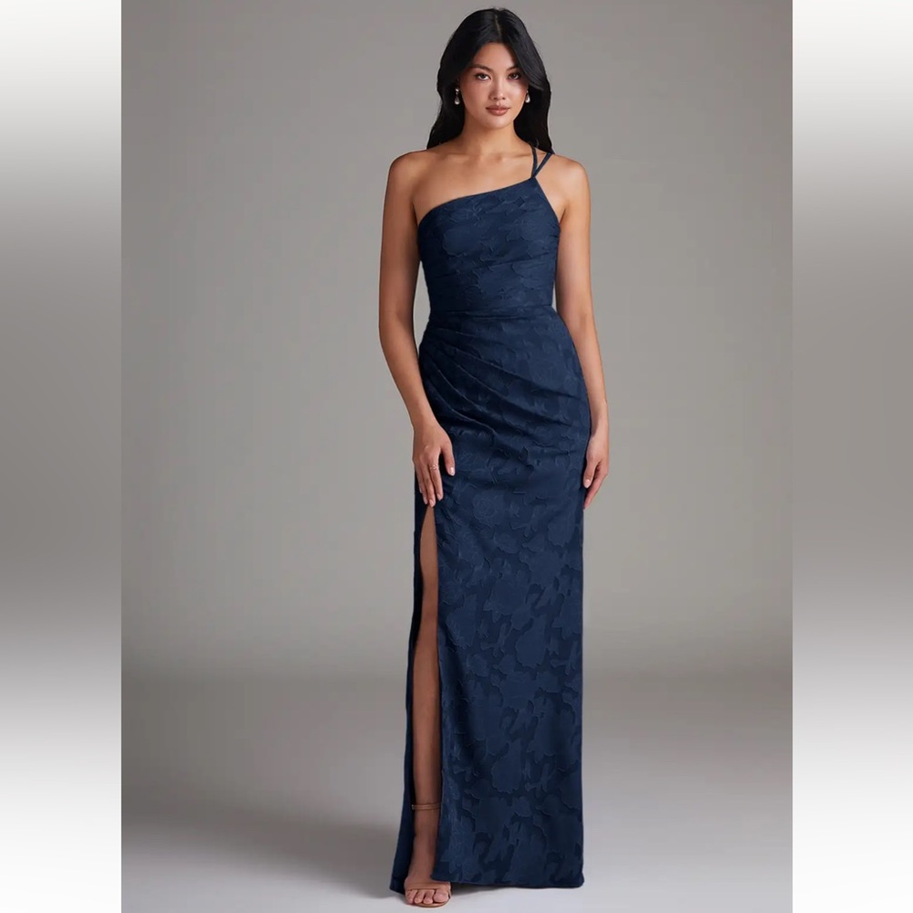 NWT azazie eren dress in navy floral burnout